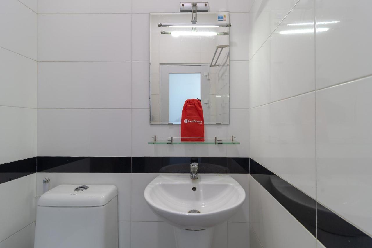 Reddoorz Near Tan Huong Market Bandar Ho Chi Minh Luaran gambar